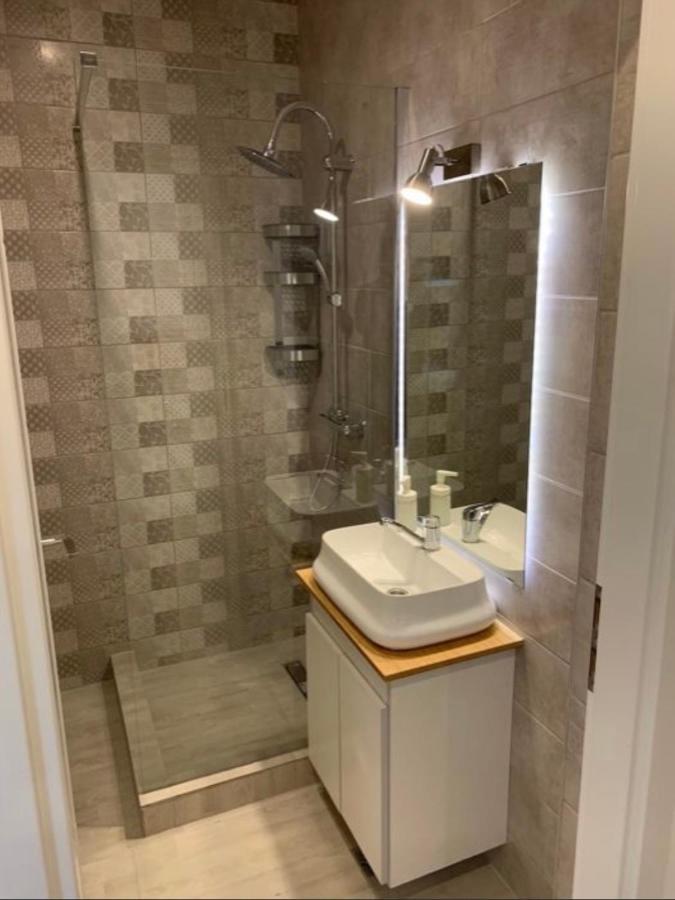 Retreat Luxury Apartment Near Presidential Palace Bucarest Esterno foto
